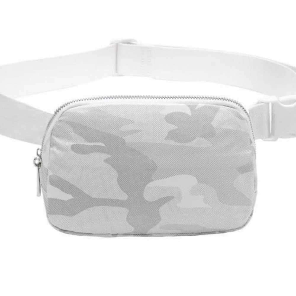 Camo hip bag goes everywhere new Fanny bum purse